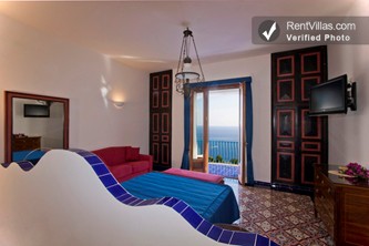 Image 19 of Photos of Large Amalfi Coast Villa Rental with Pool - Villa la Potenza - RentVillas.com