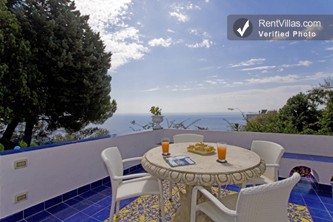Image 25 of Photos of Large Amalfi Coast Villa Rental with Pool - Villa la Potenza - RentVillas.com