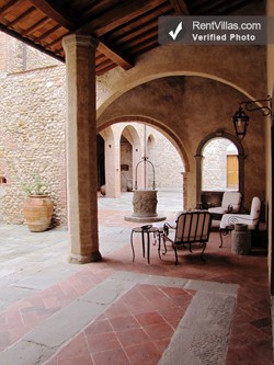 Image 24 of Photos of Tuscany Apartment in a Castle Hamlet Close to Florence - Machiavelli - Castello - RentVillas.com