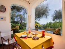 Photo 1 of Reviews of Apartment in Liguria with Private Garden and Beautiful Sea Views