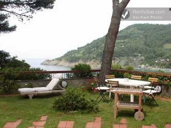 Image 1 of Photos of Cinque Terre Apartment - Casa Rossini - RentVillas.com
