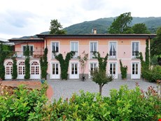 Photo of Luxury Villa on Lake Como with Pool 