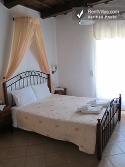 Image 18 of Photos of Greek Villa for Rent - Villa Argus - RentVillas.com
