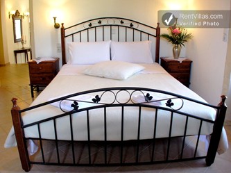 Image 23 of Photos of Greek Villa for Rent - Villa Argus - RentVillas.com