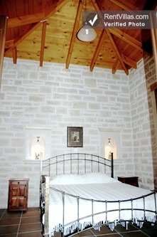Image 17 of Photos of Holiday Villa in Crete in a Village - Villa Artemis - RentVillas.com