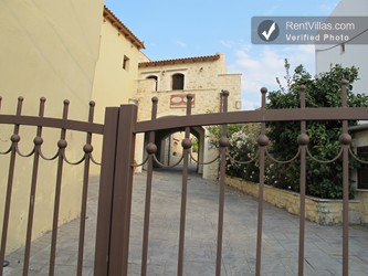 Image 34 of Photos of Holiday Villa in Crete in a Village - Villa Artemis - RentVillas.com