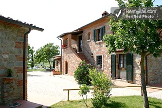 Image 3 of Photos of Apartment Rental in Tuscany, Foiano della Chiana - Le Cinque Erbe - Salvia - RentVillas.com