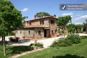 Image 0 of Photos of Apartment Rental in Tuscany, Foiano della Chiana - Le Cinque Erbe - Salvia - RentVillas.com