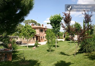 Image 16 of Photos of Apartment Rental in Tuscany, Foiano della Chiana - Le Cinque Erbe - Salvia - RentVillas.com