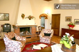 Image 5 of Photos of Apartment Rental in Tuscany, Foiano della Chiana - Le Cinque Erbe - Salvia - RentVillas.com