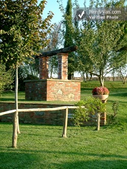 Image 23 of Photos of Apartment Rental in Tuscany, Foiano della Chiana - Le Cinque Erbe - Salvia - RentVillas.com