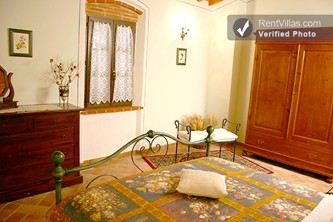 Image 12 of Photos of Apartment Rental in Tuscany, Foiano della Chiana - Le Cinque Erbe - Salvia - RentVillas.com