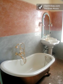 Image 11 of Photos of Tuscany Vacation Rental - Villa Della Corona - RentVillas.com