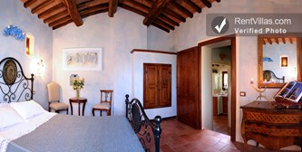Image 11 of Photos of Large Villa in Tuscany with Two Pools - Villa Ponte - RentVillas.com