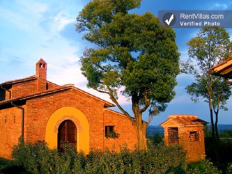 Image 21 of Photos of Large Villa in Tuscany with Two Pools - Villa Ponte - RentVillas.com