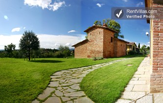 Image 20 of Photos of Large Villa in Tuscany with Two Pools - Villa Ponte - RentVillas.com