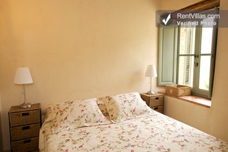 Image 17 of Photos of Large Farmhouse in Tuscany with Stunning Views and Privacy - Casa del Saraceno - RentVillas.com