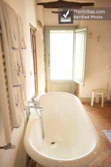 Image 30 of Photos of Large Farmhouse in Tuscany with Stunning Views and Privacy - Casa del Saraceno - RentVillas.com