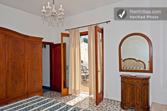 Image 16 of Photos of Amalfi Coast Villa Rental with Short Walk to Town - Casa Toto - RentVillas.com