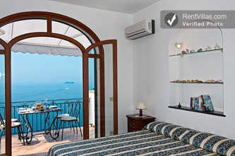 Image 11 of Photos of Amalfi Coast Villa Rental with Short Walk to Town - Casa Toto - RentVillas.com