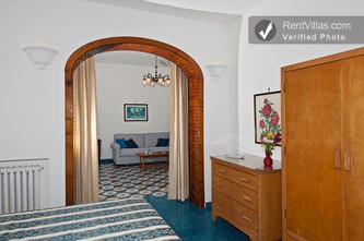 Image 13 of Photos of Amalfi Coast Villa Rental with Short Walk to Town - Casa Toto - RentVillas.com
