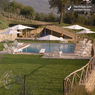 Image 2 of Photos of Villa Rental in Tuscany, Anghiari - Villa Piero - RentVillas.com