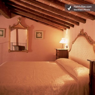 Image 19 of Photos of Villa Rental in Tuscany, Anghiari - Villa Piero - RentVillas.com
