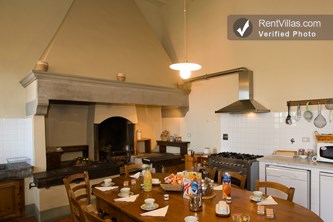 Image 8 of Photos of Large Villa Rental in Tuscany Near Florence with Pool - Villa Gialla - 20 - RentVillas.com