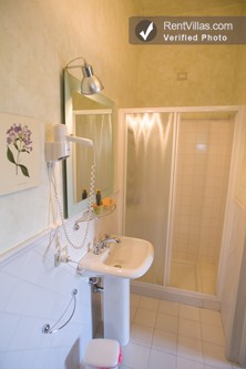 Image 32 of Photos of Large Villa Rental in Tuscany Near Florence with Pool - Villa Gialla - 20 - RentVillas.com