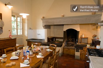 Image 11 of Photos of Beautiful Large Villa Close to Florence - Villa Gialla - 14 - RentVillas.com