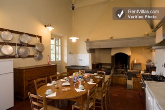 Image 13 of Photos of Beautiful Large Villa Close to Florence - Villa Gialla - 14 - RentVillas.com