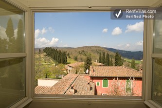 Image 25 of Photos of Beautiful Large Villa Close to Florence - Villa Gialla - 14 - RentVillas.com