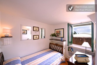 Image 14 of Photos of Vacation House in Positano with Great Views  - Positano Rifugio - RentVillas.com