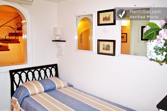 Image 15 of Photos of Vacation House in Positano with Great Views  - Positano Rifugio - RentVillas.com