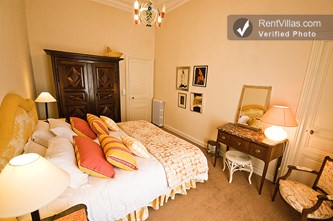 Image 31 of Photos of Apartment Rental in Paris, 8th - Champs Elysees - Le Serin - RentVillas.com
