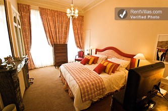 Image 27 of Photos of Apartment Rental in Paris, 8th - Champs Elysees - Le Serin - RentVillas.com