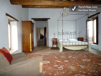 Image 12 of Photos of Villa in Umbria with Large Pool and Great Location - Casa Trevi - RentVillas.com