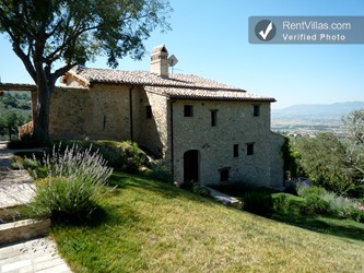 Image 19 of Photos of Villa in Umbria with Large Pool and Great Location - Casa Trevi - RentVillas.com