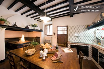 Image 10 of Photos of Italian Villa near Volterra for Large Group  - Villa Volterra - RentVillas.com