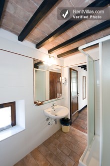 Image 21 of Photos of Italian Villa near Volterra for Large Group  - Villa Volterra - RentVillas.com