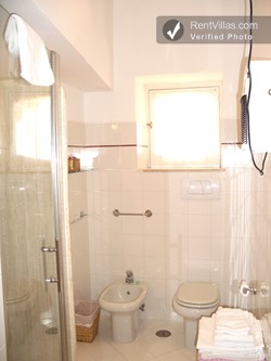 Image 14 of Photos of House in Positano with Views of the Sea - Positano Miramare - RentVillas.com