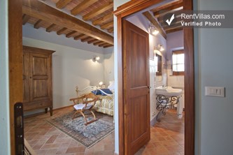 Image 13 of Photos of Villa with Pool Near Cortona in the Valdichiana - Villa Etrusca - RentVillas.com