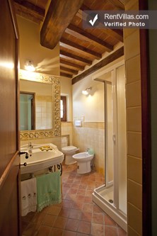 Image 14 of Photos of Villa with Pool Near Cortona in the Valdichiana - Villa Etrusca - RentVillas.com