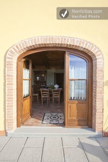 Image 18 of Photos of Villa with Pool Near Cortona in the Valdichiana - Villa Etrusca - RentVillas.com