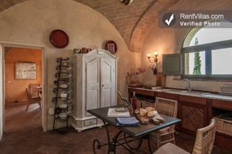 Image 17 of Photos of Large Chic Tuscany Villa with Private Guest House and Al Fresco Dining - Villa Brunello with Guest House - RentVillas.com