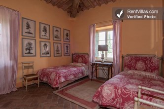 Image 23 of Photos of Large Chic Tuscany Villa with Private Guest House and Al Fresco Dining - Villa Brunello with Guest House - RentVillas.com