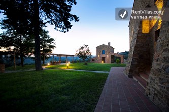 Image 35 of Photos of Beautiful Chianti Villa with Guest Cottage and Private Infinity Pool - Villa Riccardo - RentVillas.com