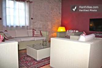 Image 10 of Photos of Beautiful Chianti Villa with Guest Cottage and Private Infinity Pool - Villa Riccardo - RentVillas.com