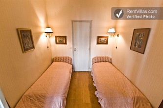 Image 9 of Photos of Paris Apartment Left Bank, Elegant and Quiet - Rue de Verneuil - RentVillas.com