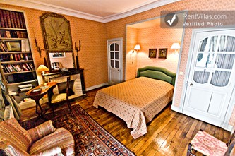 Image 6 of Photos of Paris Apartment Left Bank, Elegant and Quiet - Rue de Verneuil - RentVillas.com